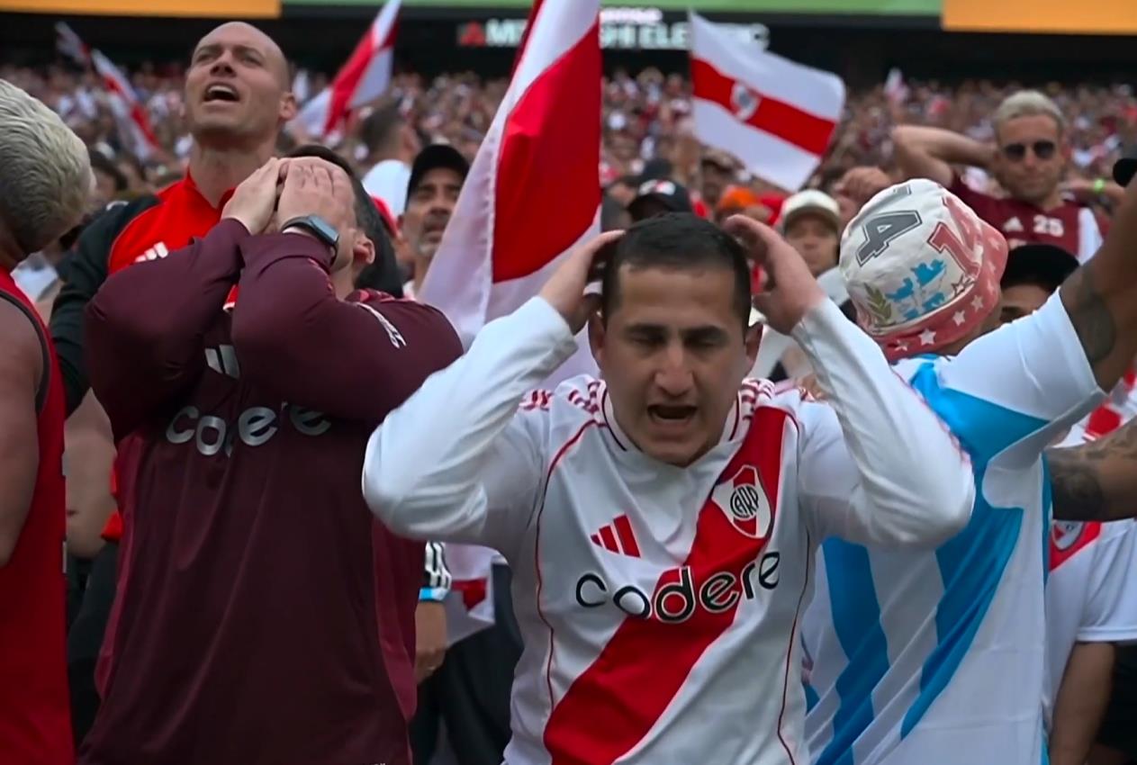 River Plate thua Inter Milan và bị loại. Hai gã khổng lồ của giải vô địch quốc gia Argentina Primera Division đã bị loại ở vòng bảng của Club World Cup