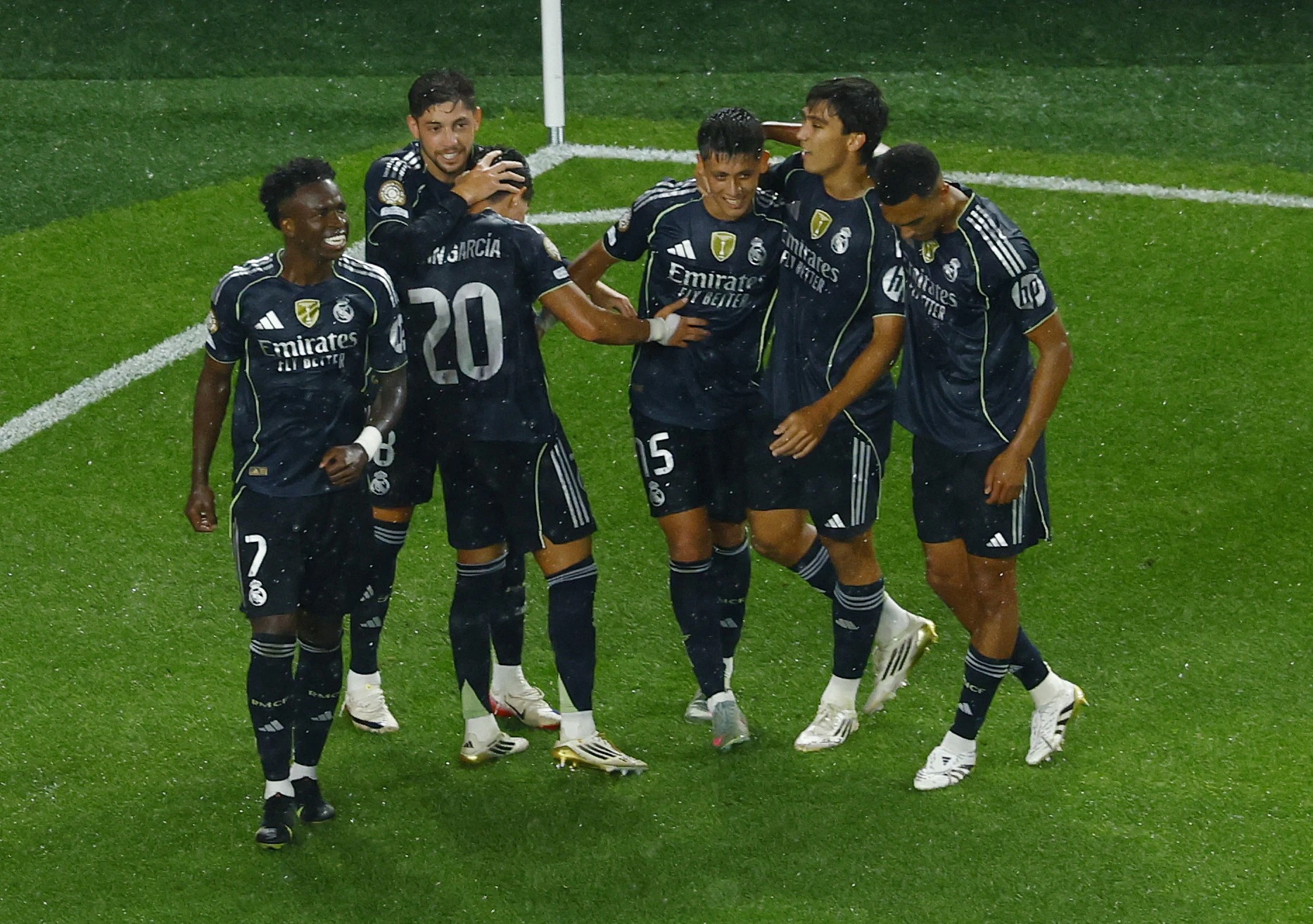 Truyền thông Tây Ban Nha: Real Madrid đã nhận được khoản tiền thưởng 48,2 triệu đô la Mỹ sau khi vượt qua vòng bảng và sẽ vượt quá 100 triệu đô la nếu giành chức vô địch