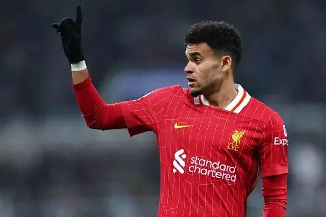 Phóng viên: Diaz đang rất gần việc gia nhập Bayern và mức phí chuyển nhượng dự kiến sẽ dưới 80 triệu euro