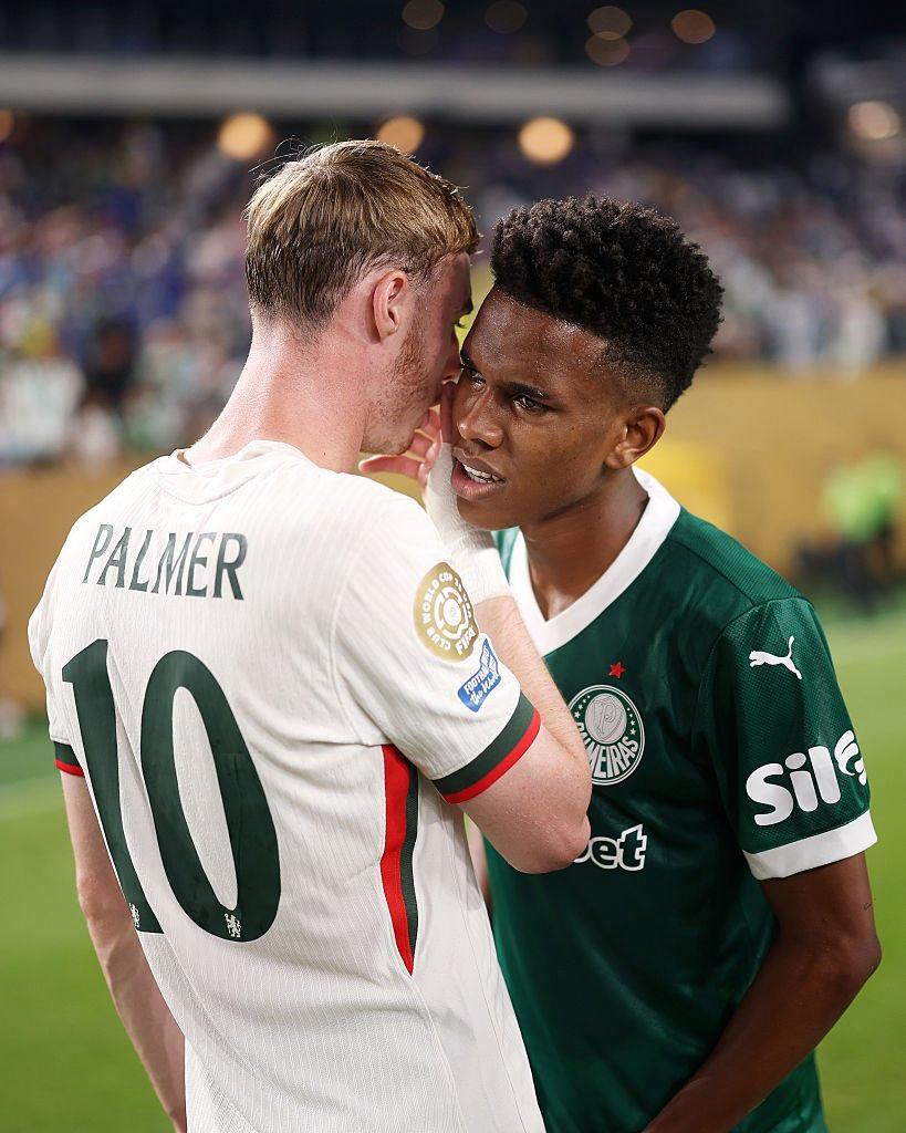 Palmer: Tôi đã nói với Estevan rằng tôi rất vui vì anh ấy đã tham gia, nhưng anh ấy không hiểu một từ nào tôi nói
