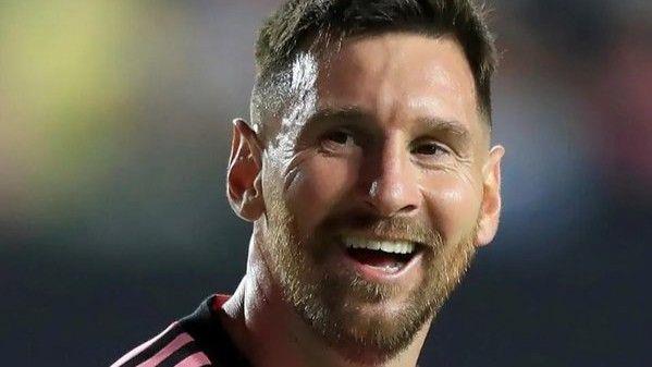 Phóng viên: Miami vẫn đang đàm phán gia hạn hợp đồng với Messi, Jeddah National sẵn sàng ký hợp đồng với Messi bằng mọi giá