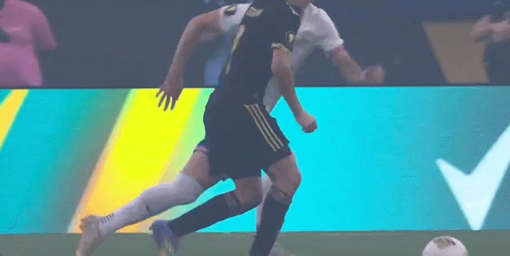 Hiệp 1 Gold Cup: Richards ghi bàn, Jimenez gỡ hòa, Hoa Kỳ 1-1 Mexico