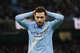 Pep Guardiola than thở vì Man City phung phí quá nhiều cơ hội